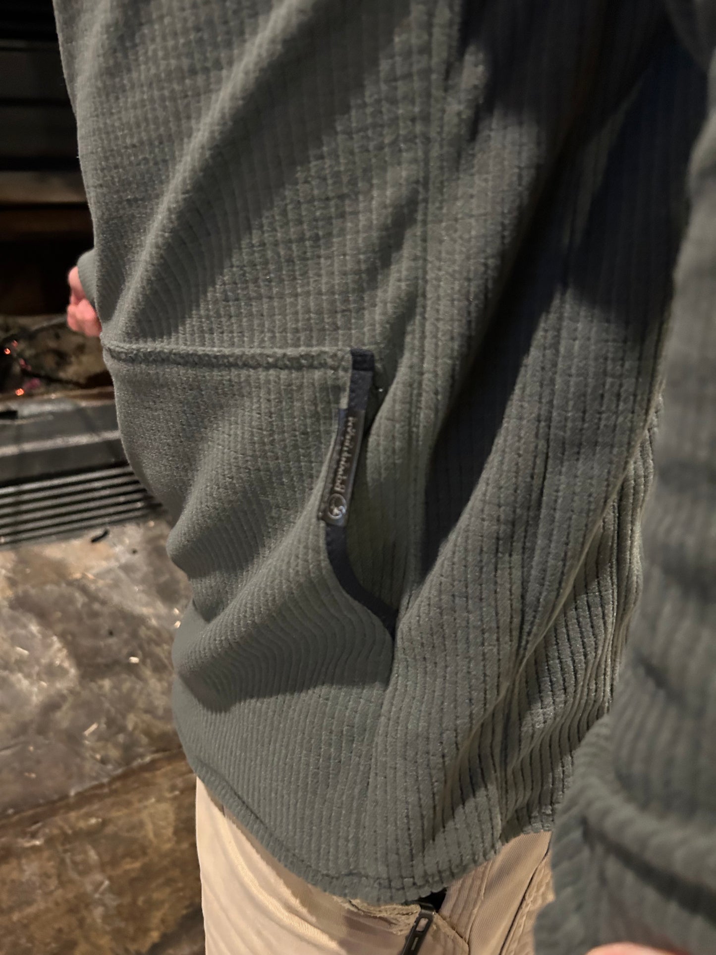 Power Grid™ Kangaroo Pocket Hoodie in Pebble Beach
