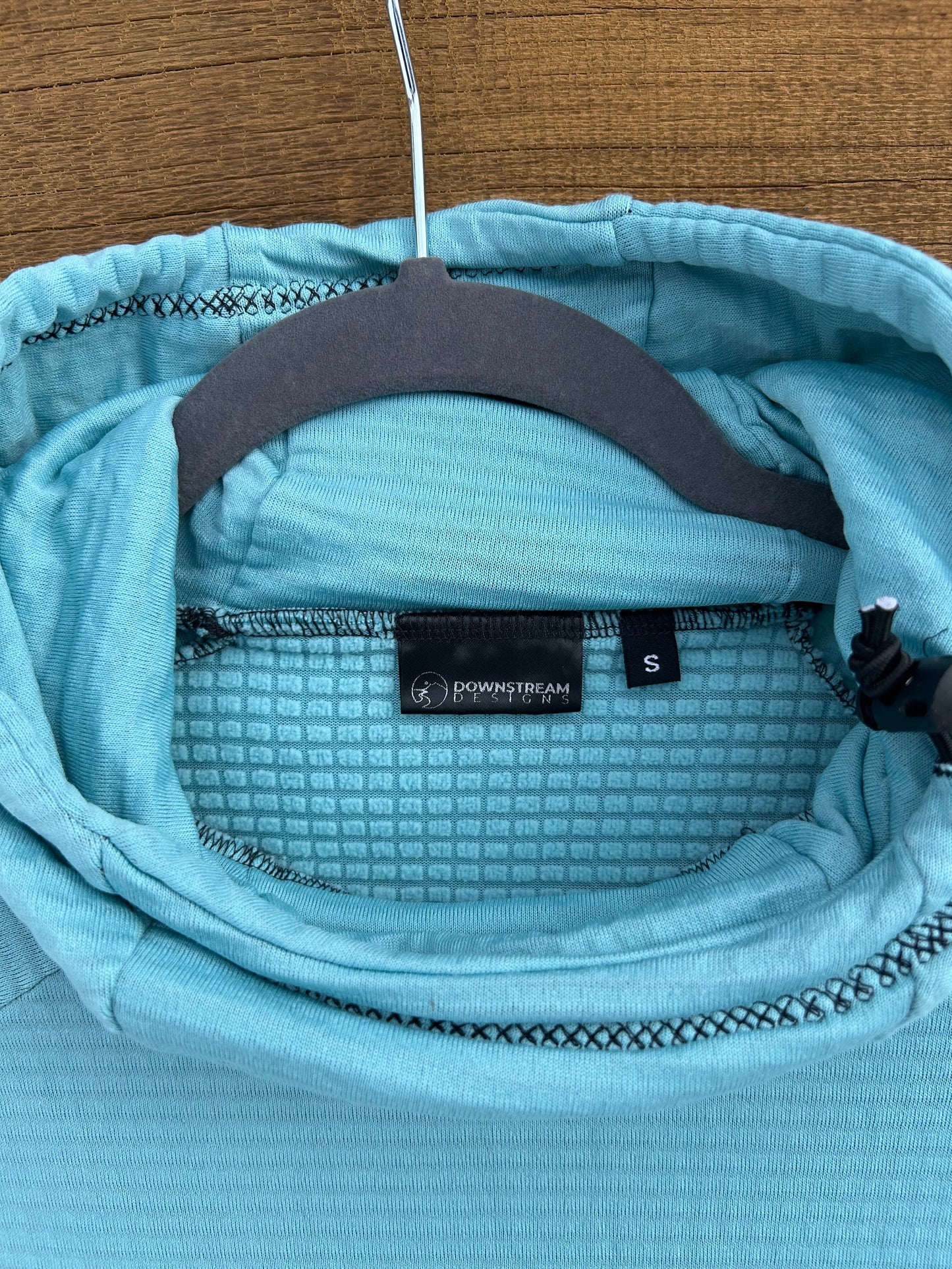 Power Grid™ Lightweight Base Layer Hoodie in Ice Blue