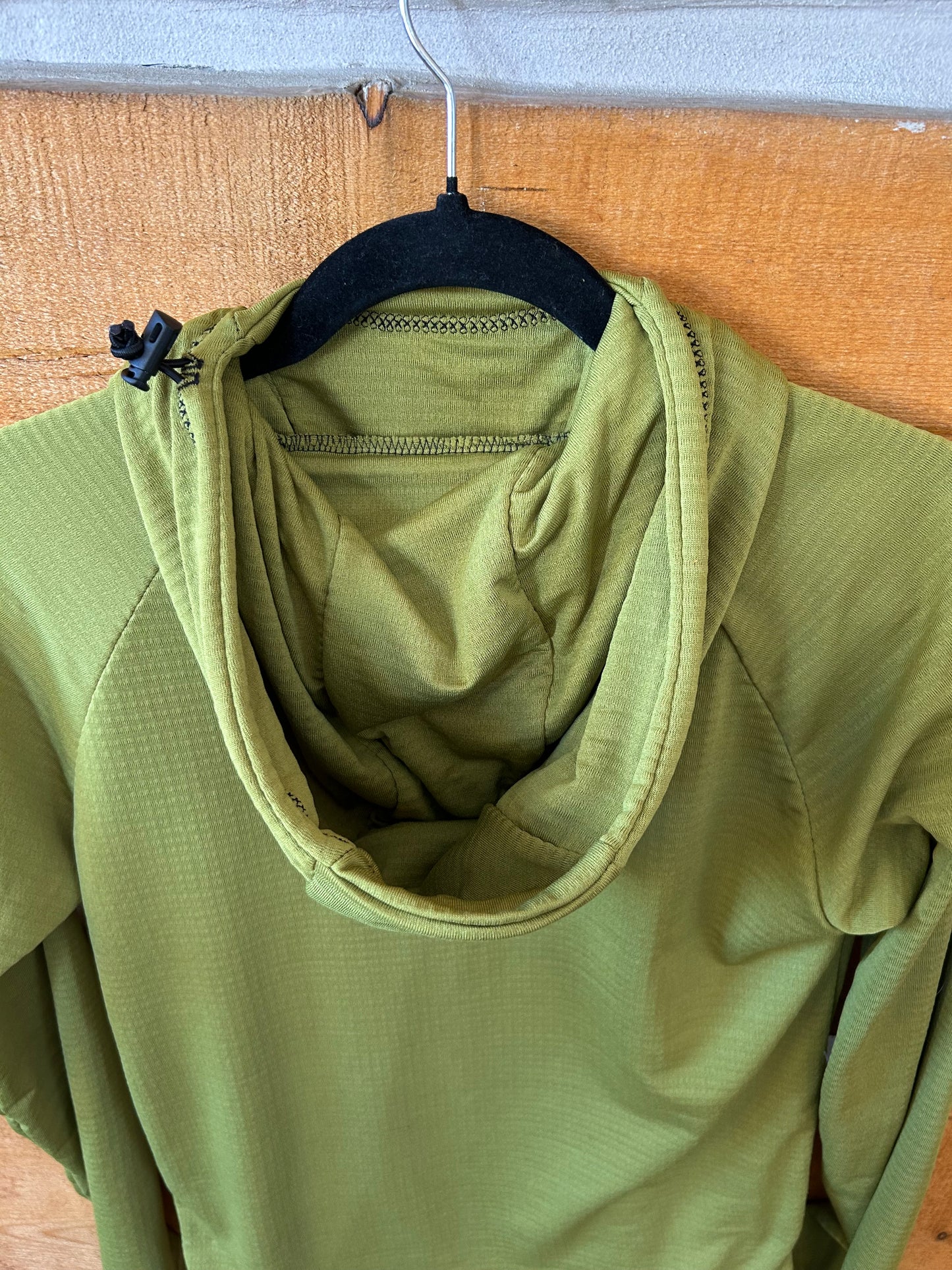 Power Grid™ Lightweight Base Layer Hoodie in Olive